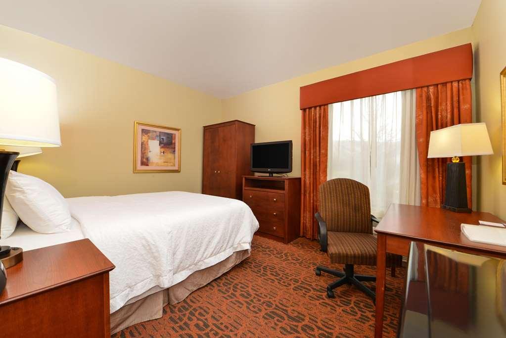 Hampton Inn Keokuk Oda fotoğraf