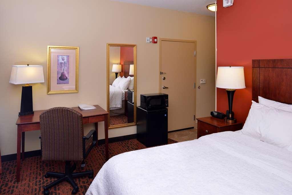 Hampton Inn Keokuk Oda fotoğraf