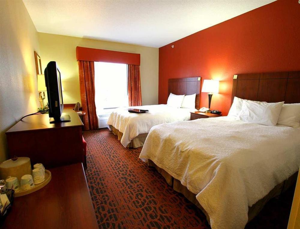 Hampton Inn Keokuk Oda fotoğraf